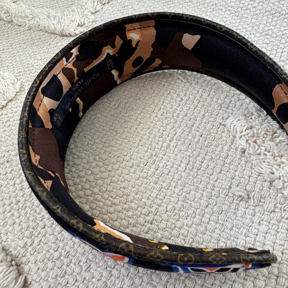 Louis Vuitton Headband - Picture 4 of 11